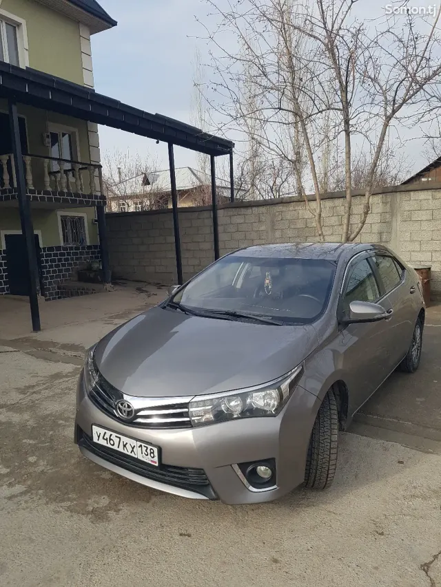 Toyota Corolla 2013 · 1.6 AT