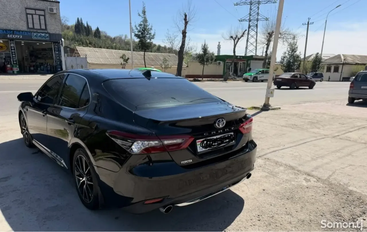 Toyota Camry 2018 · 3.5 AT