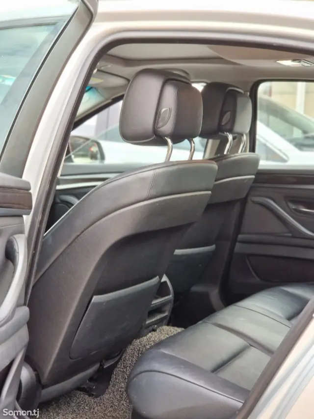 BMW 5 series 2011 · 2.0 AT