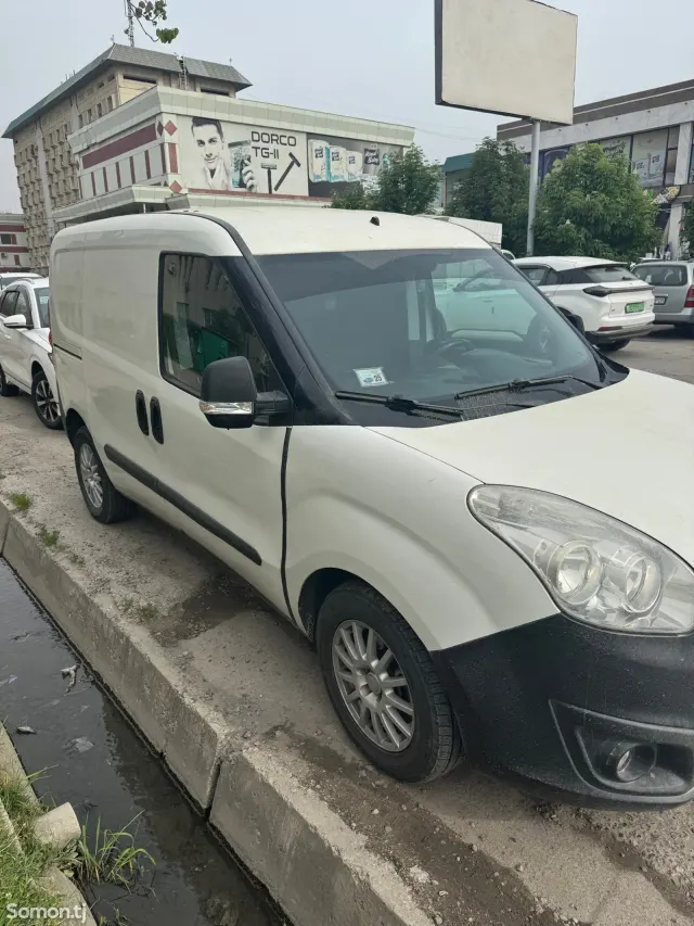 Opel Combo 2015 · 1.5 MT