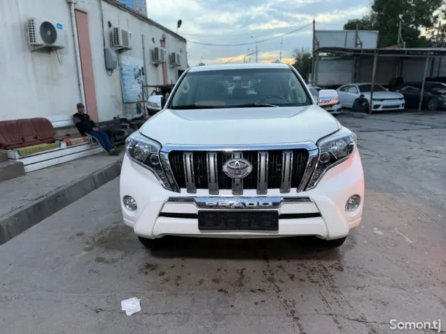 Toyota Land Cruiser Prado 2014 · 0.4 AT