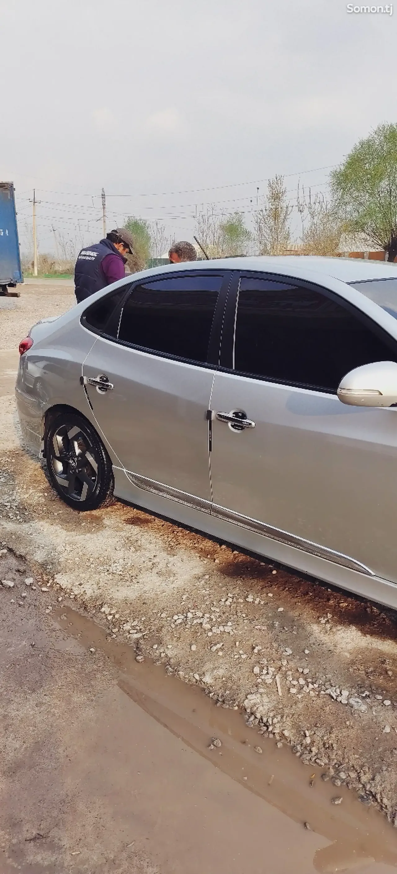 Hyundai Avante 2010 · 1.8 AT
