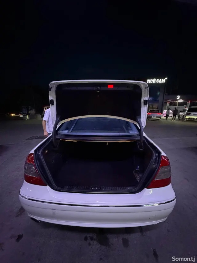 Mercedes-Benz E class 2008 · 3.5 AT