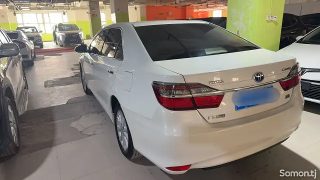 Toyota Camry 2015 · 2.5 AT