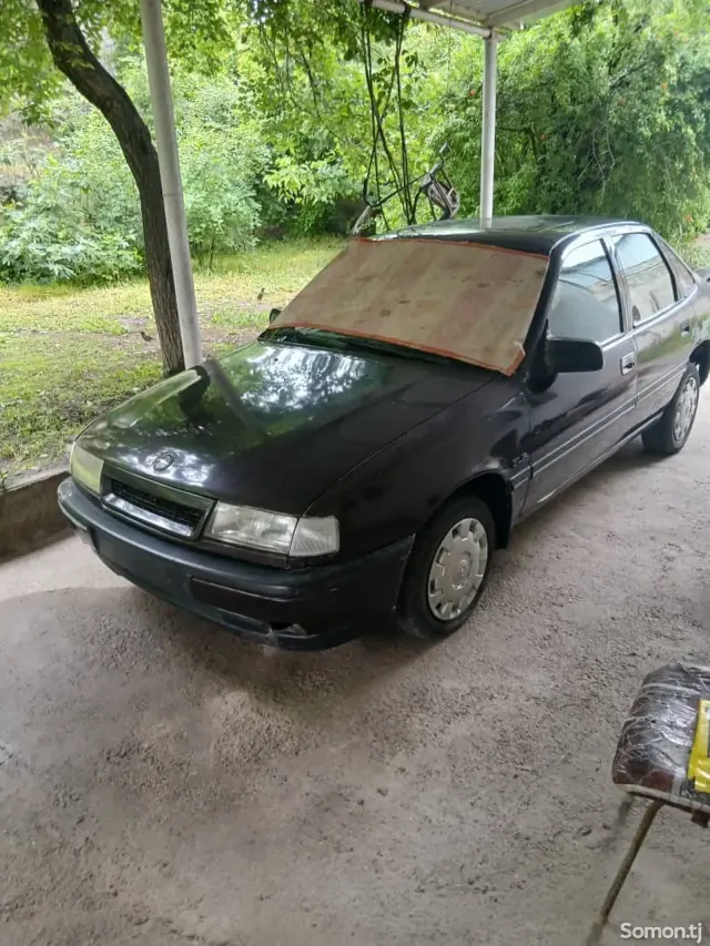 Opel Vectra A 1993 · 1.6 MT