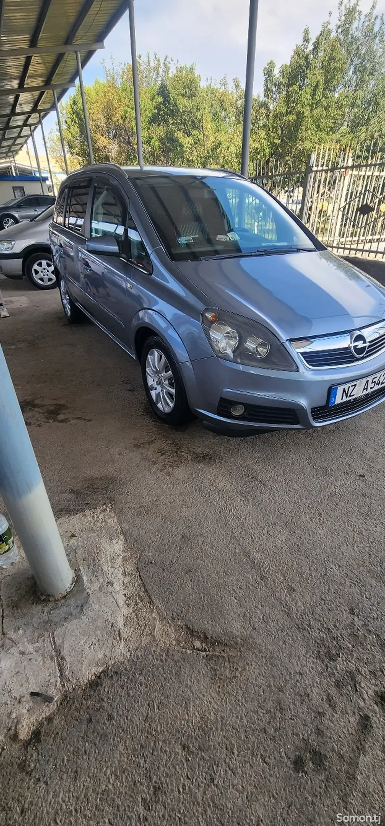 Opel Zafira 2007 · 1.9 MT