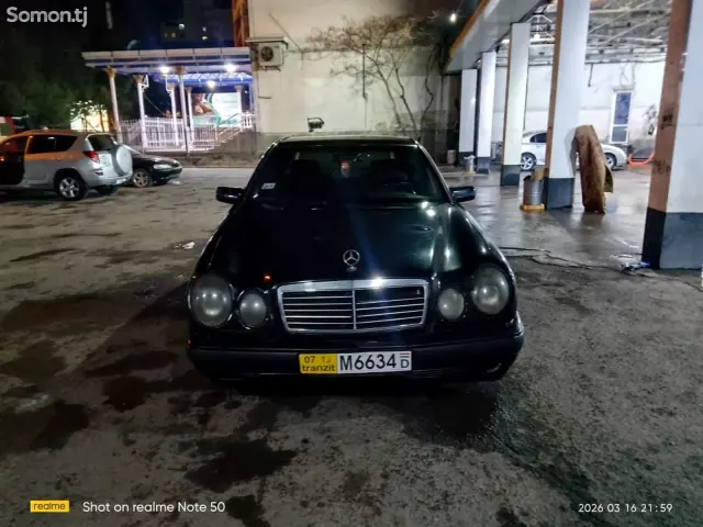 Mercedes-Benz E class 1997 · 2.4 AT