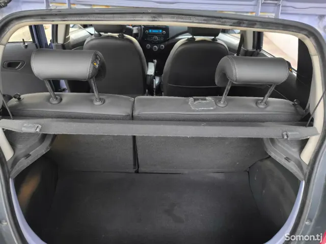 Chevrolet Spark 2015 · 1.0 AT