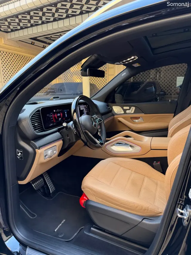 Mercedes-Benz GLS 2024 · 5.8 AT