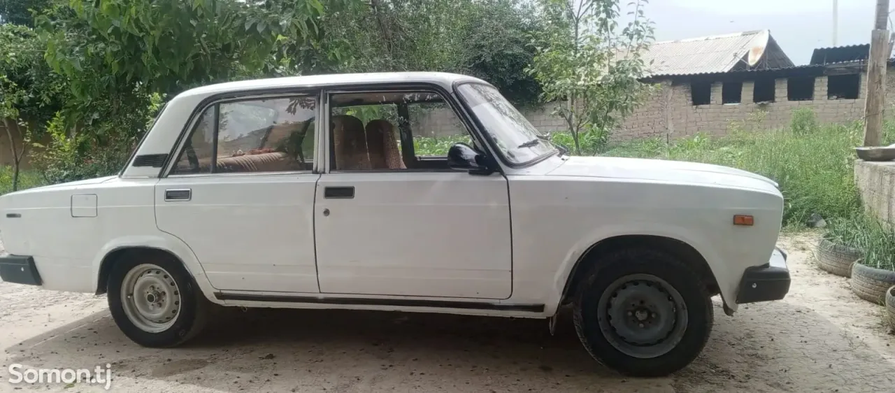 Lada (ВАЗ) 2107 2001 · 1.5 MT