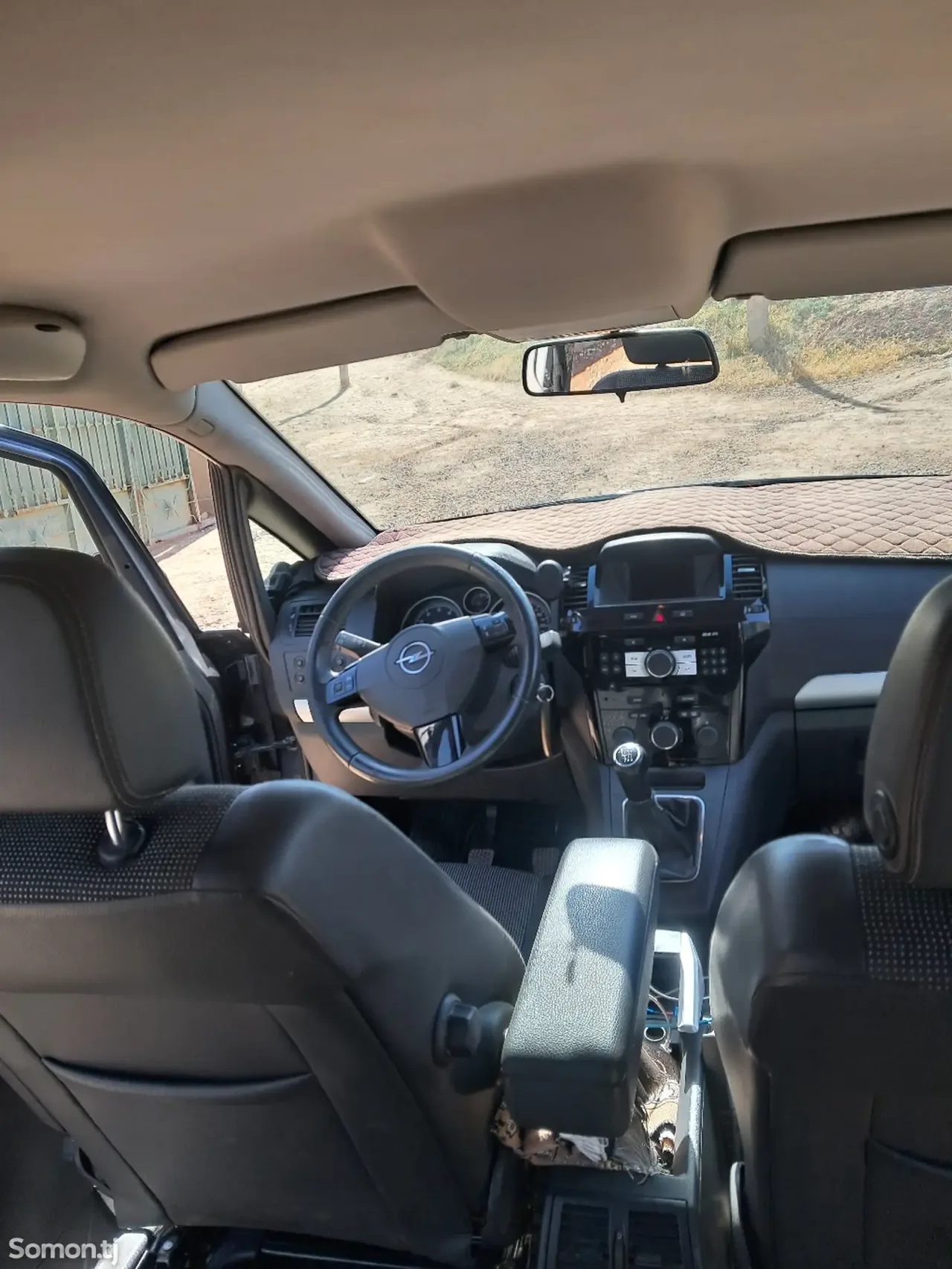 Opel Zafira 2009 · 2.2 MT