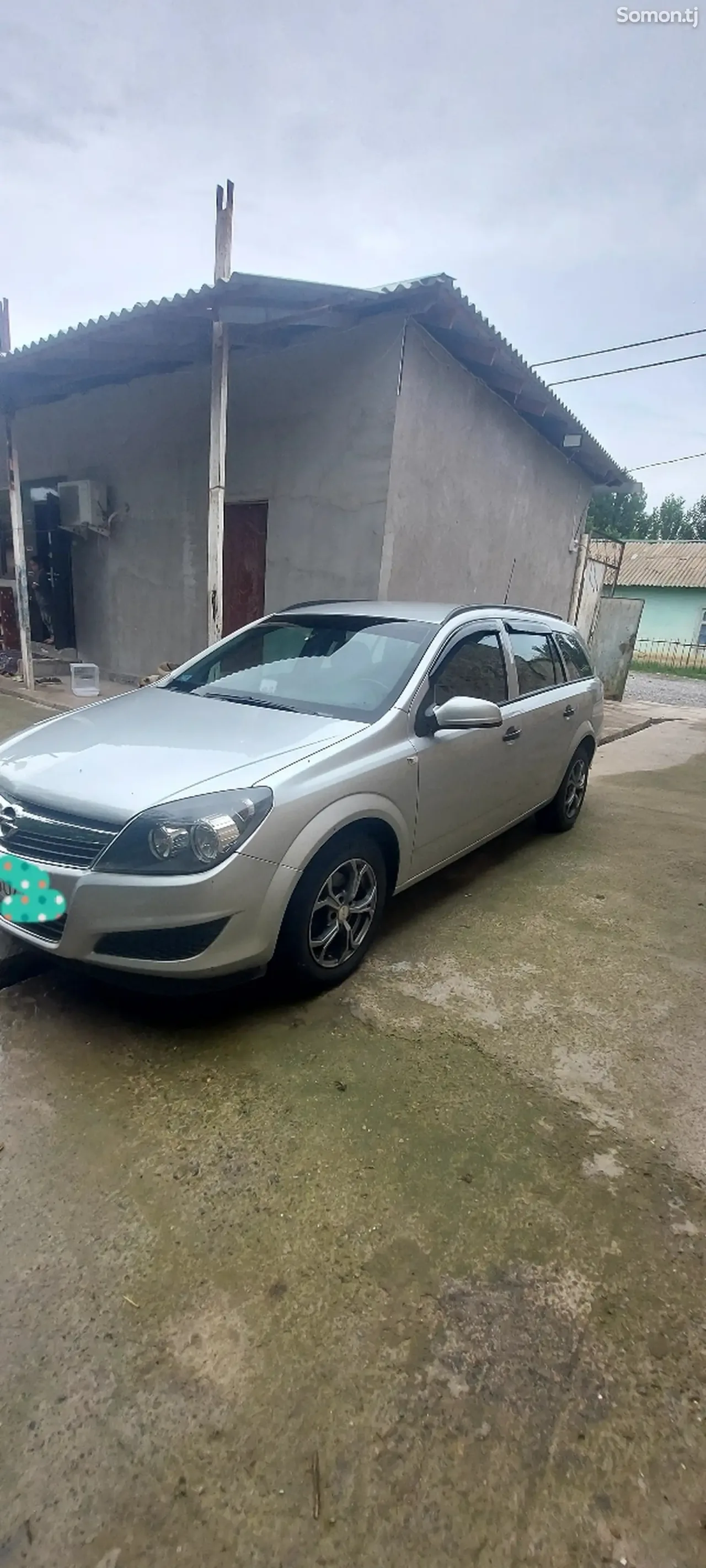 Opel Astra H 2011 · 1.6 MT