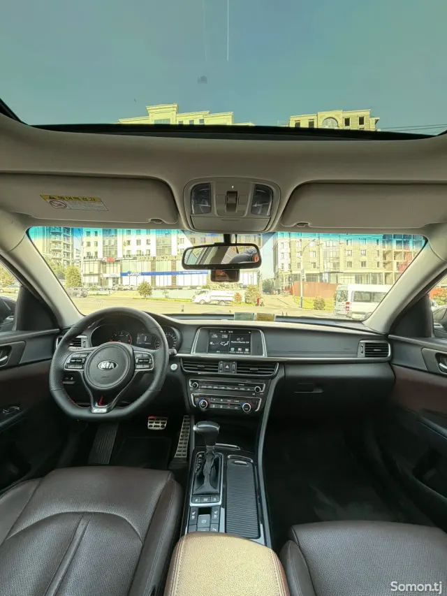 Kia K5 2015 · 1.7 AT