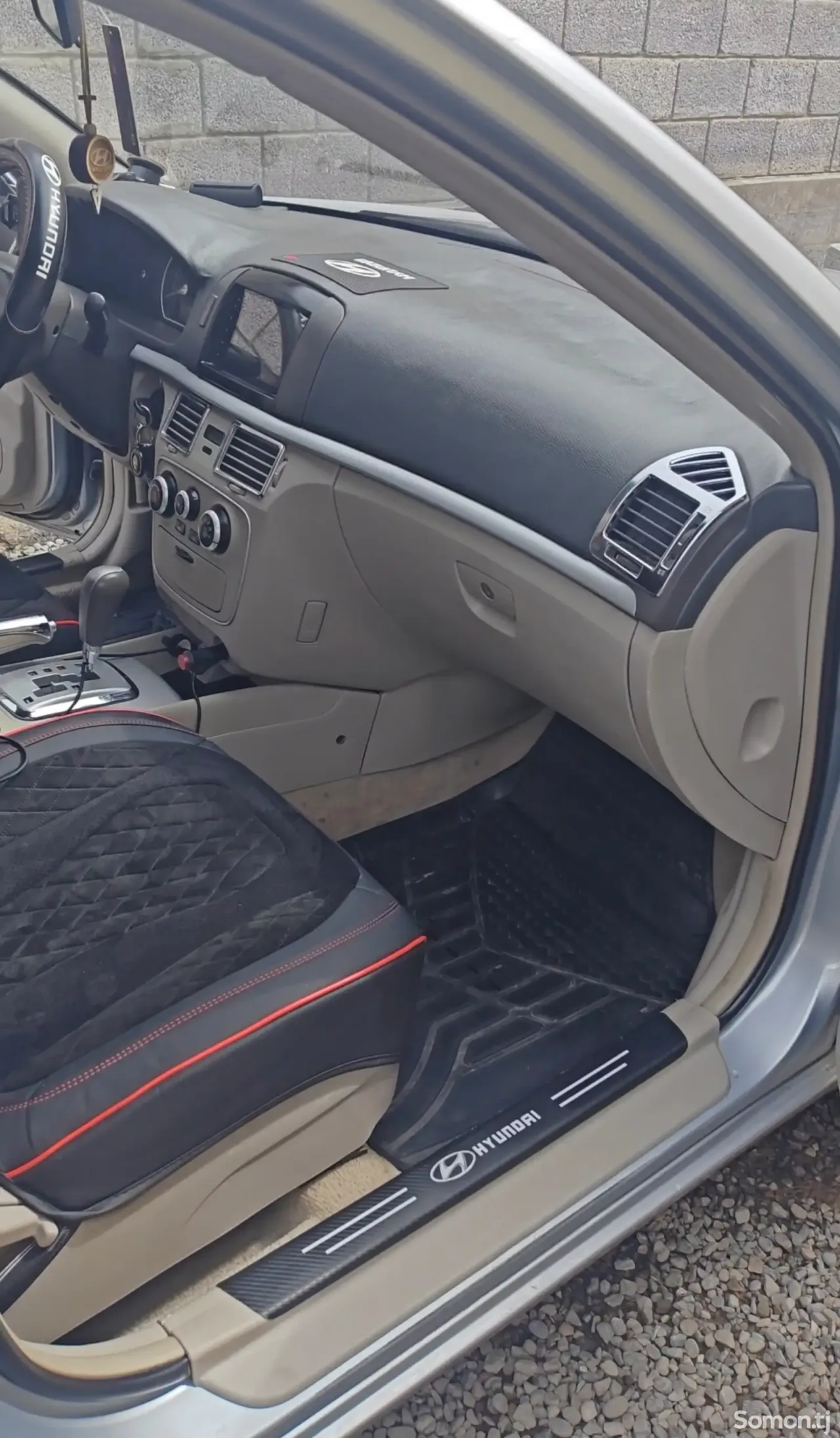 Hyundai Sonata 2007 · 2.4 AT