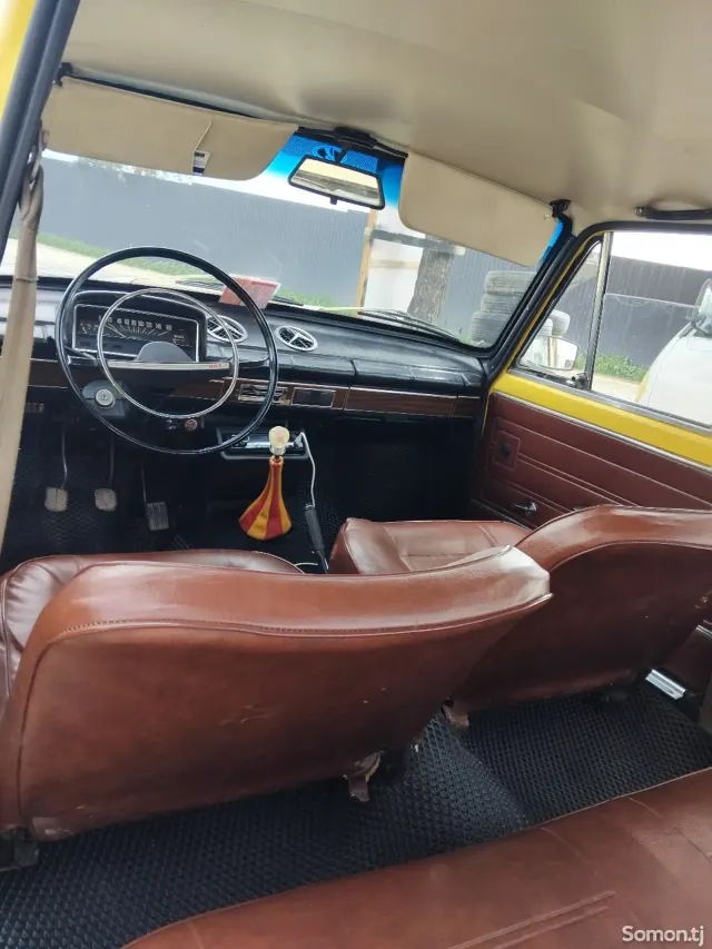 Lada (ВАЗ) 2111 1985 · 1.6 MT