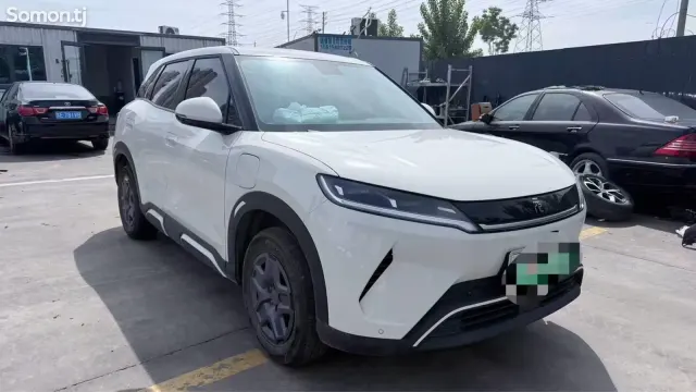 BYD Yuan Up 2025 · AT