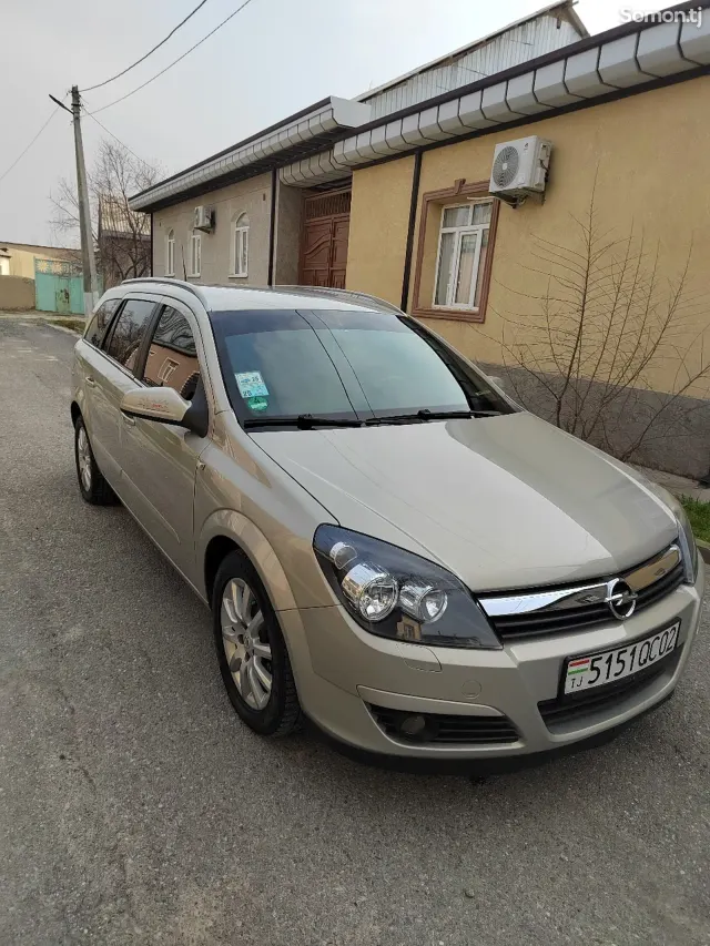 Opel Astra H 2006 · 1.6 MT