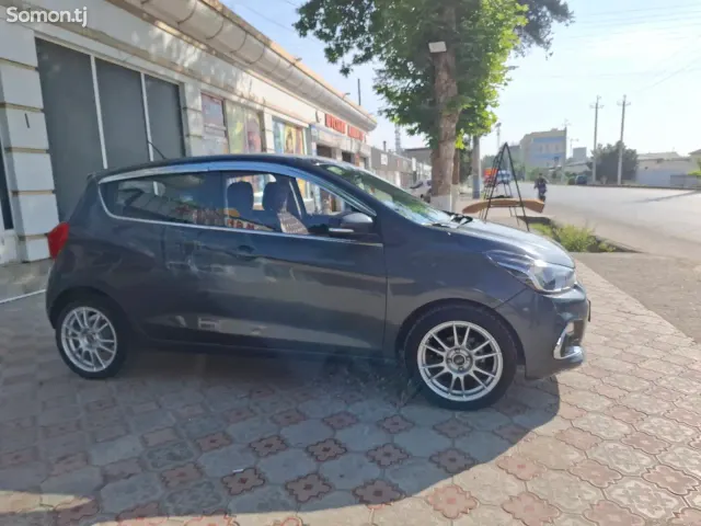 Chevrolet Spark 2018 · 1.0 AT