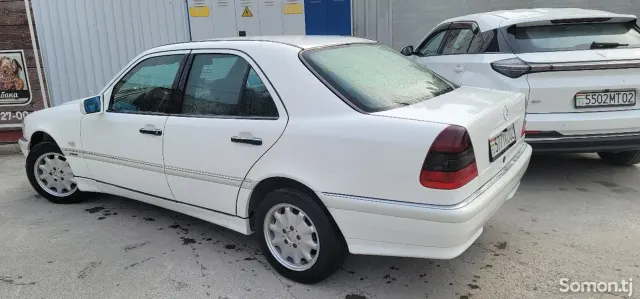 Mercedes-Benz C class 1997 · 2.0 AT