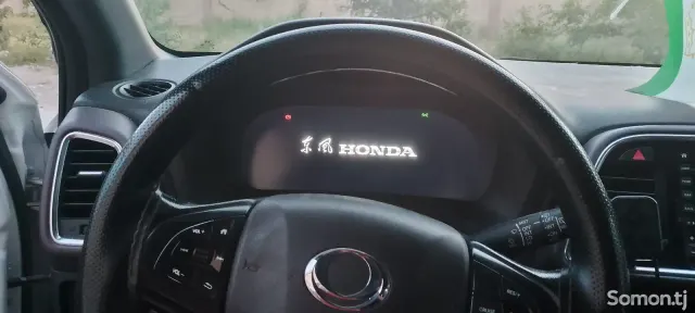 Honda MNV 2022 · AT
