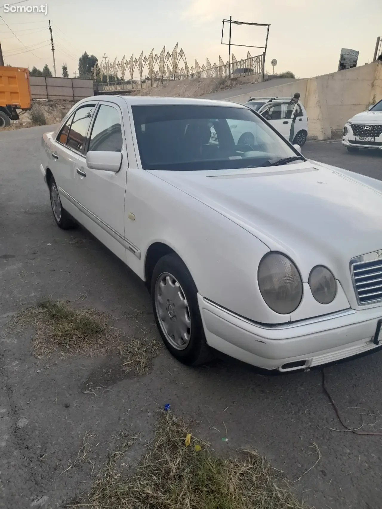 Mercedes-Benz E class 1996 · 2.2 MT