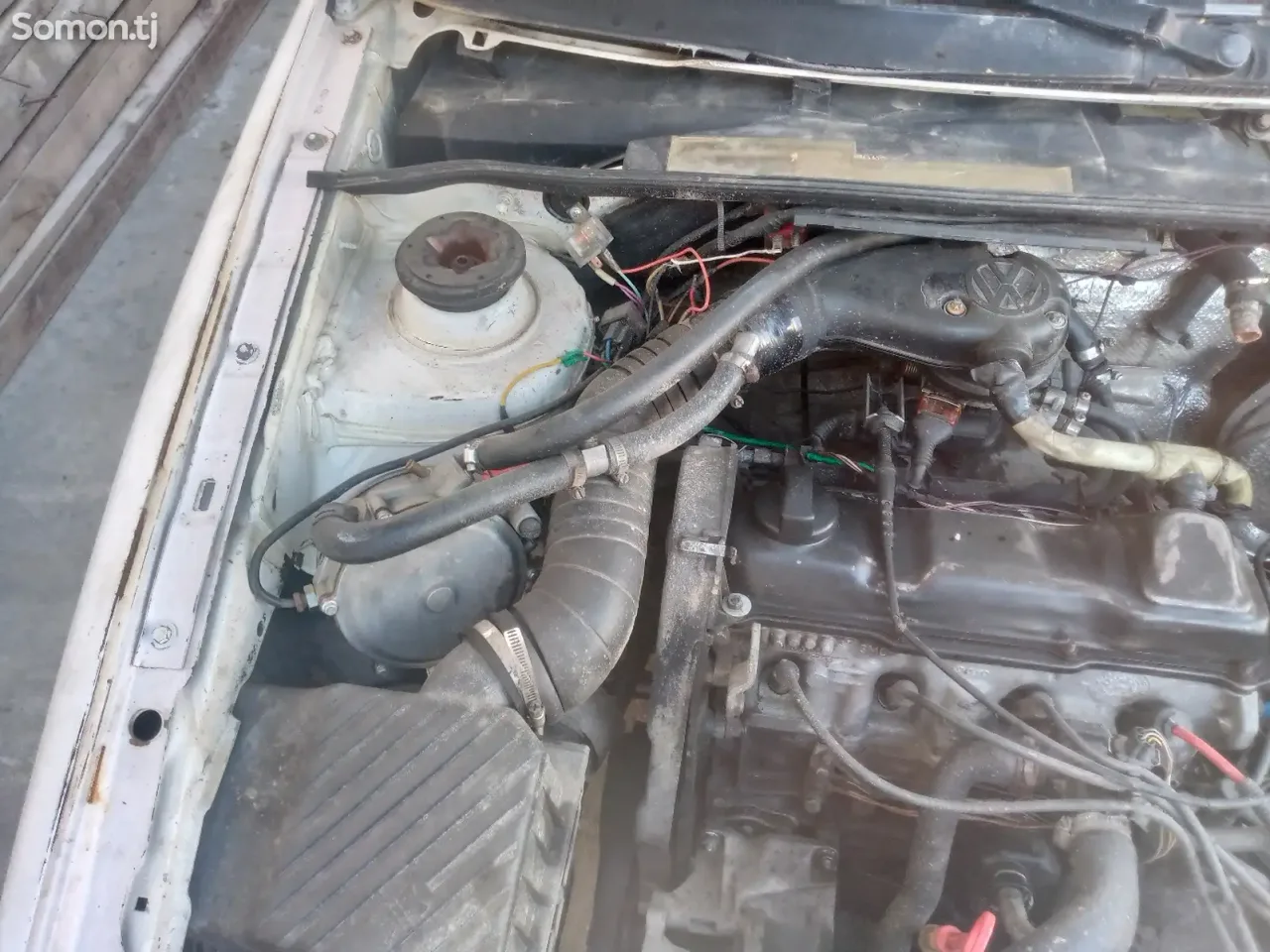 Volkswagen Passat 1993 · 1.8 MT