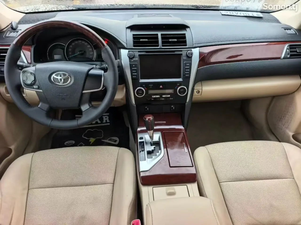 Toyota Camry 2014 · 2.0 AT