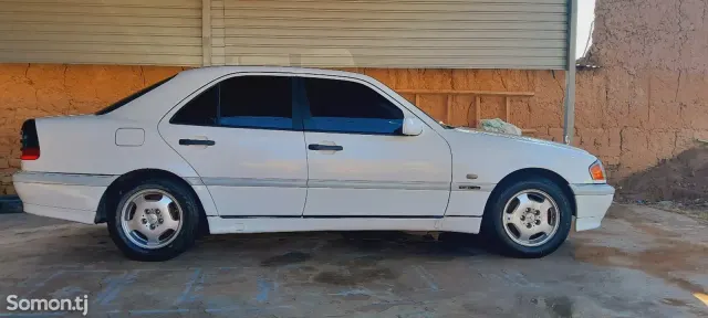 Mercedes-Benz C class 1999 · 1.8 MT