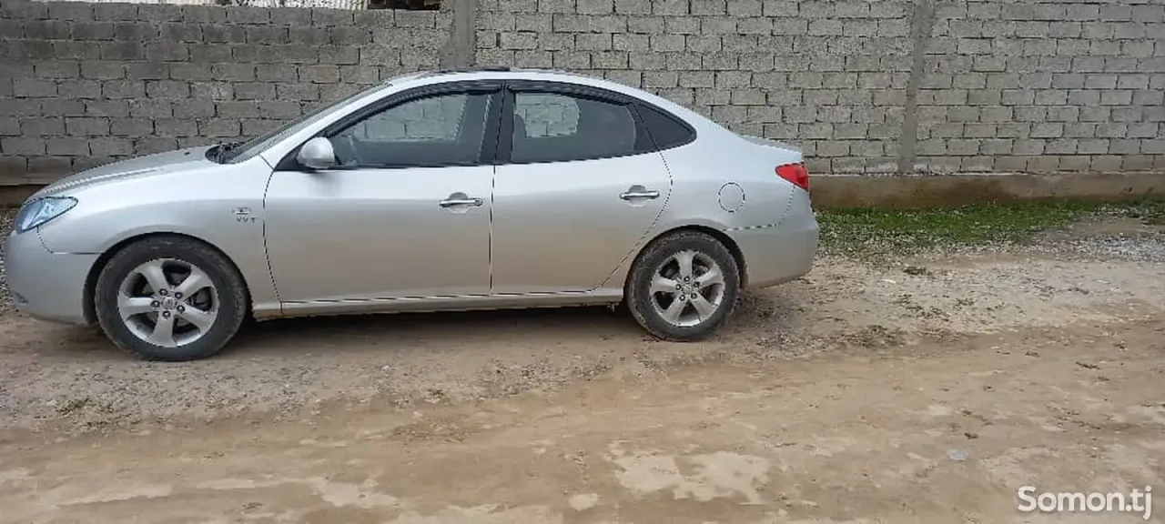 Hyundai Avante 2008 · 1.6 AT