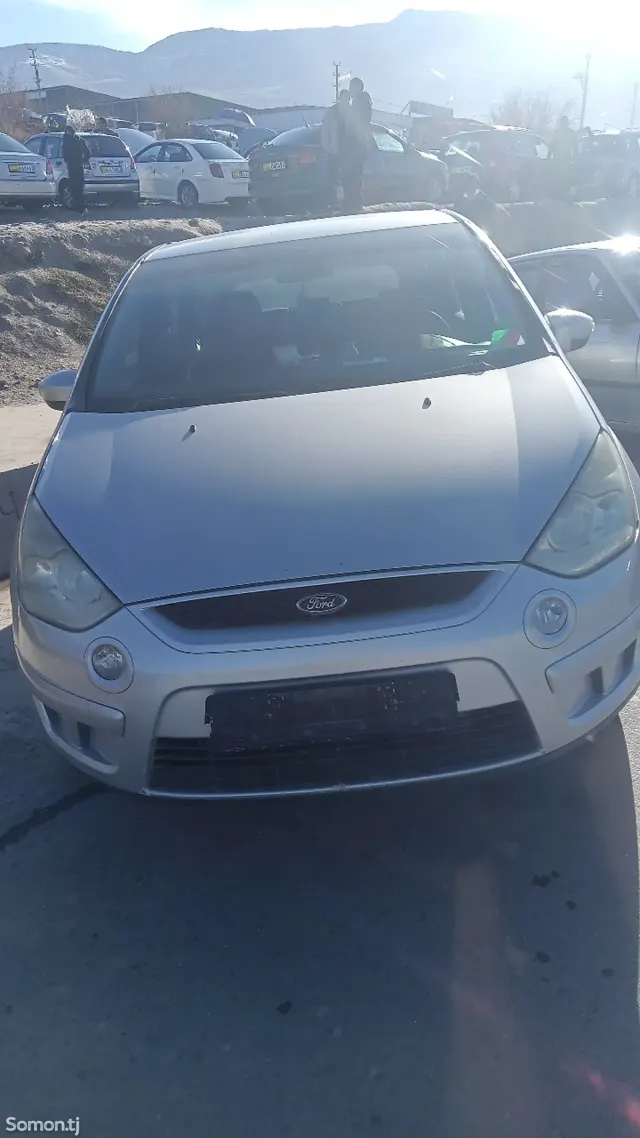 Ford Focus C-Max 2008 · 2.3 AT