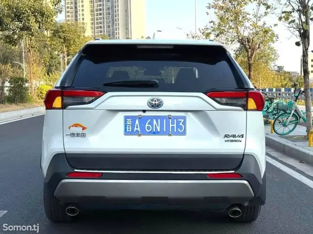 Toyota RAV 4 2024 · 2.5 AT