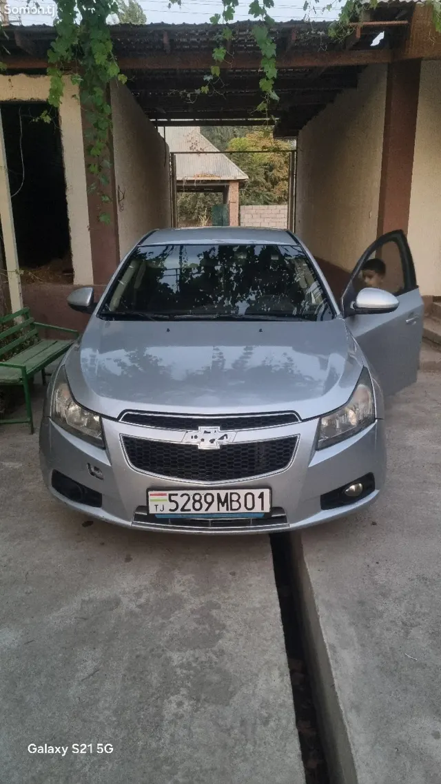 Chevrolet Cruze 2010 · 1.6 AT