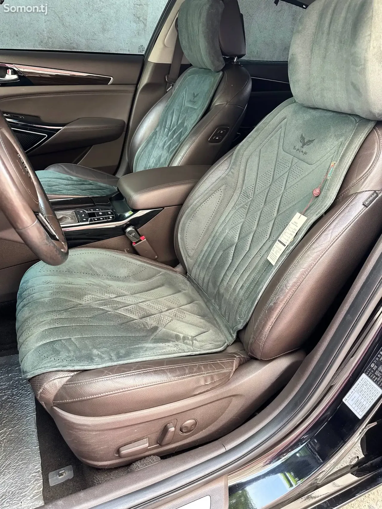 Kia K7 2019 · 2.4 AT
