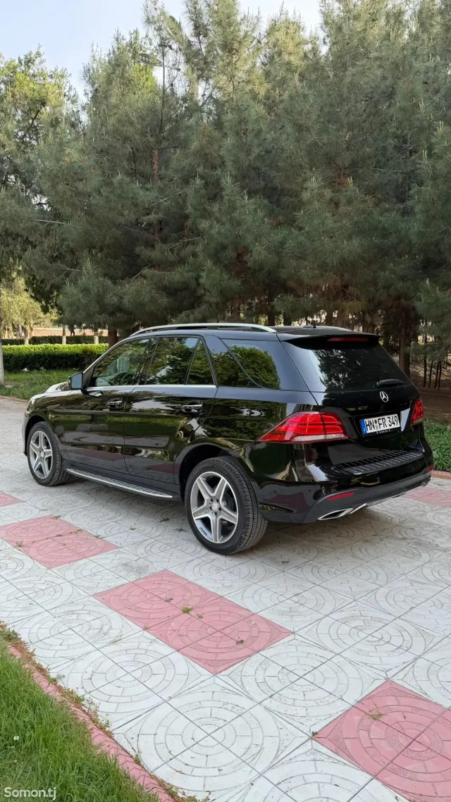 Mercedes-Benz GLE class 2017 · 3.5 AT