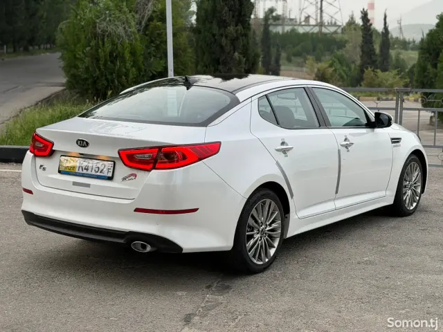 Kia K5 2015 · 2.0 AT