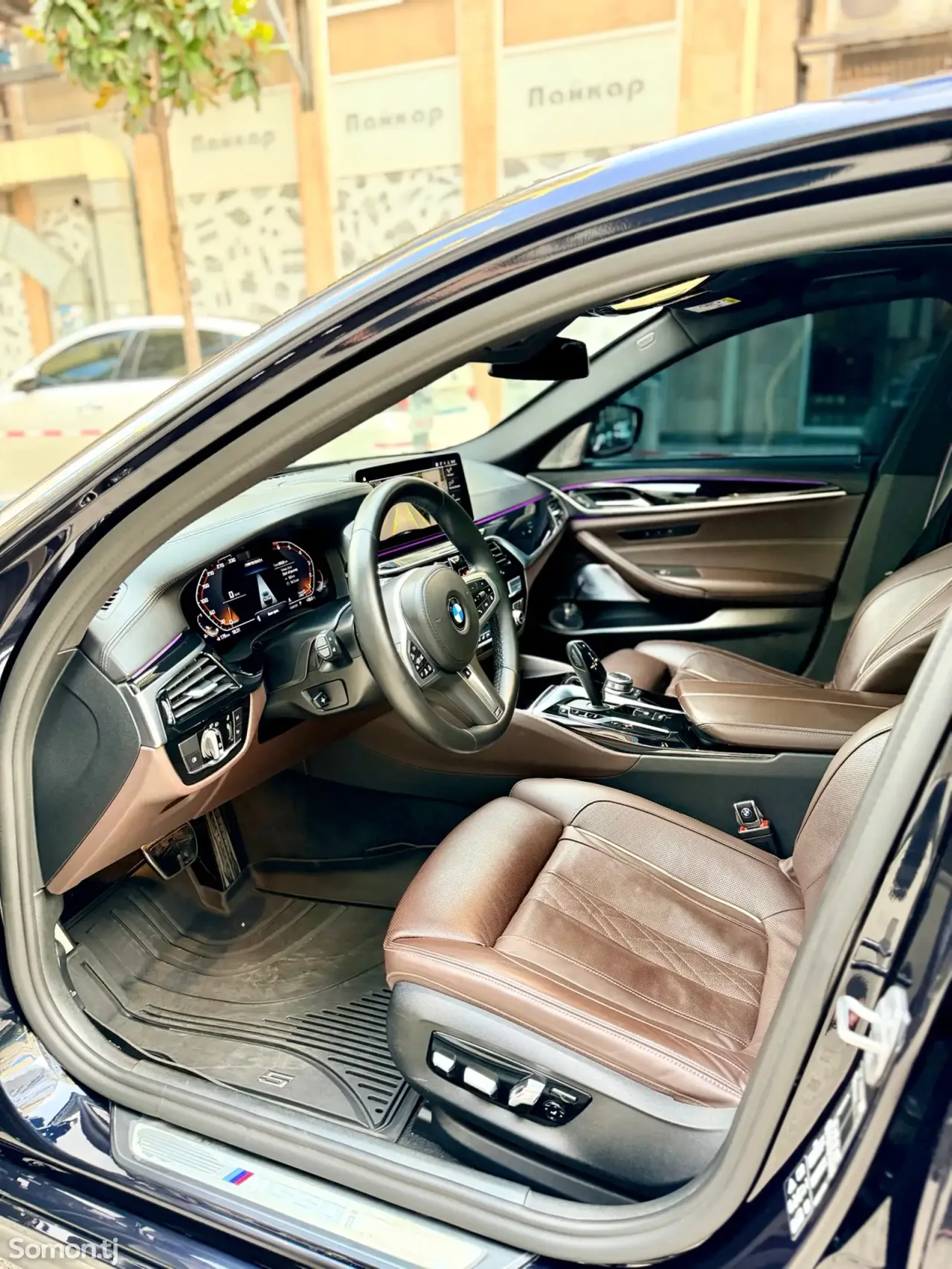 BMW 5 series 2023 · 4.4 AT