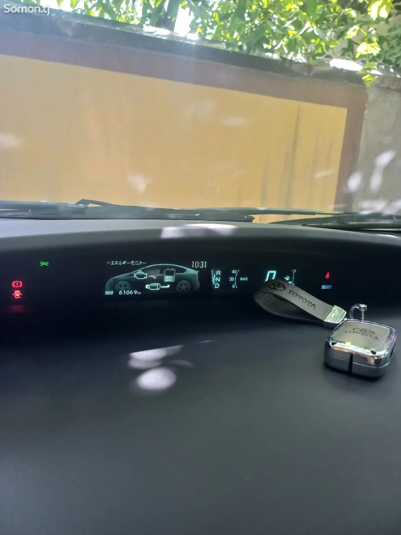 Toyota Prius 2014 · 1.8 AT