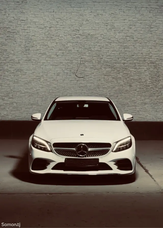 Mercedes-Benz C class 2020 · 2.0 AT