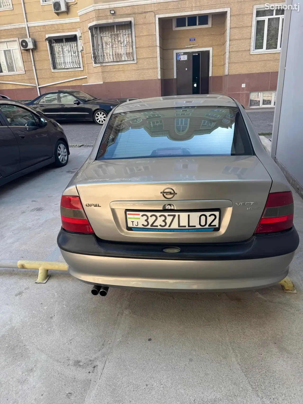 Opel Vectra B 1996 · 1.6 MT