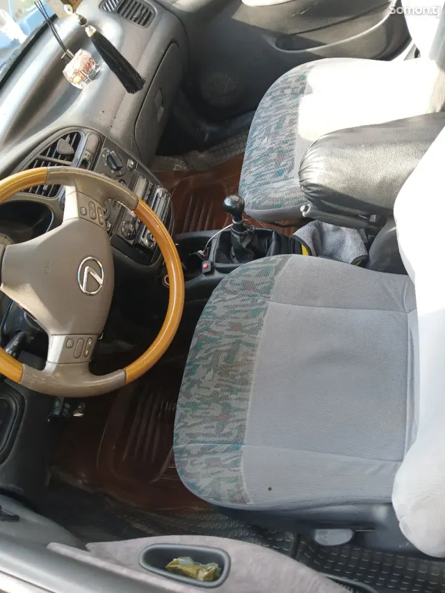Daewoo Lanos 1997 · 1.6 MT