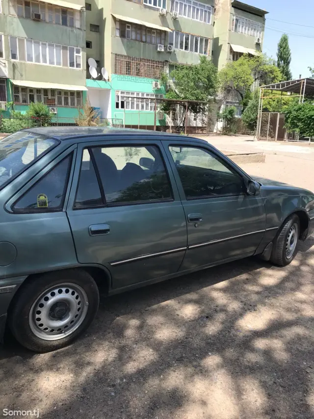 Daewoo Nexia 1996 · 1.6 MT