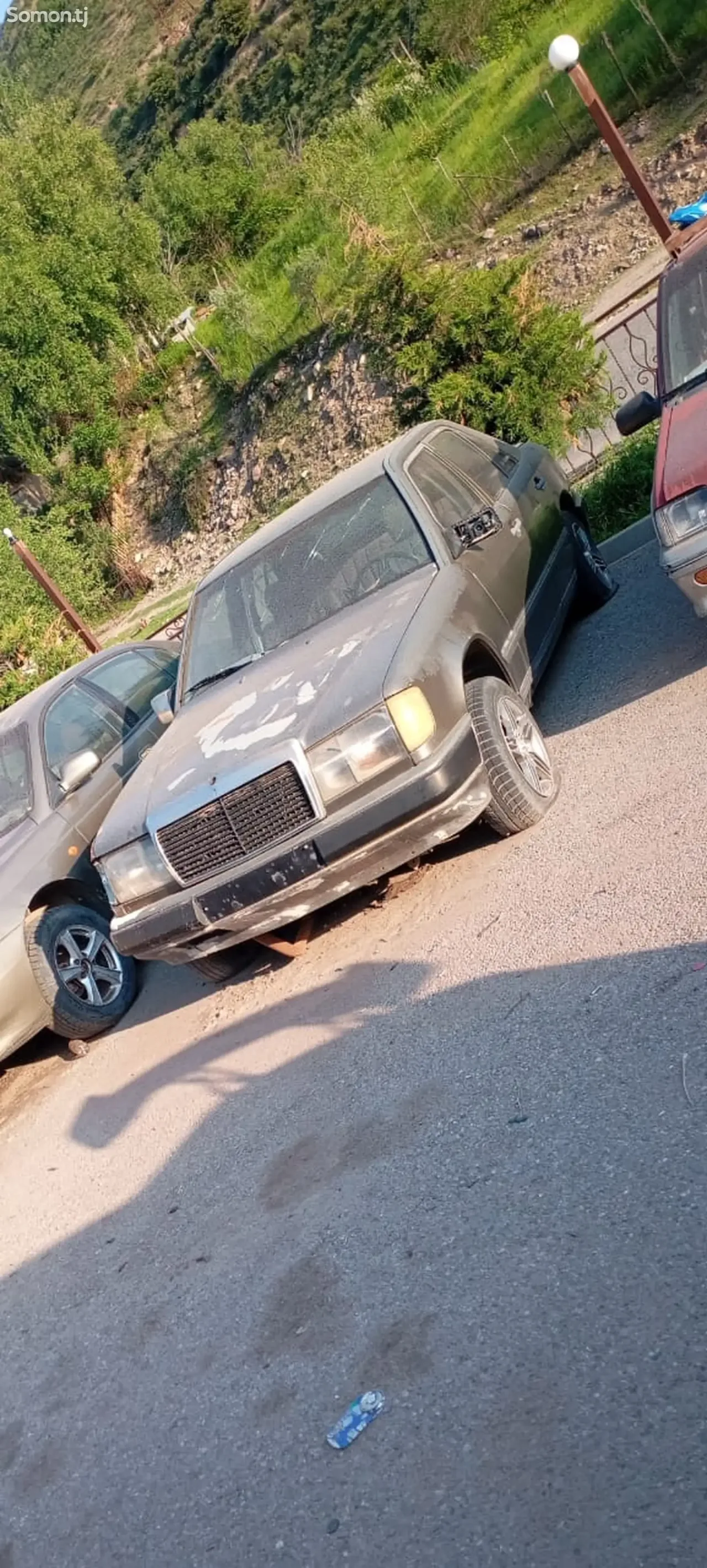 Mercedes-Benz W124 1989 · 2.0 MT