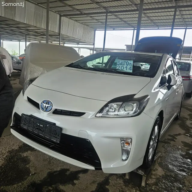 Toyota Prius 2014 · 1.8 AT