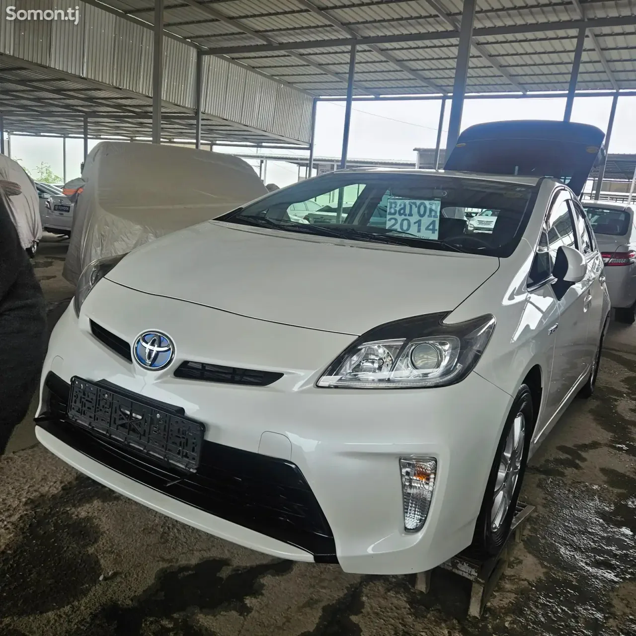 Toyota Prius 2014 · 1.8 AT
