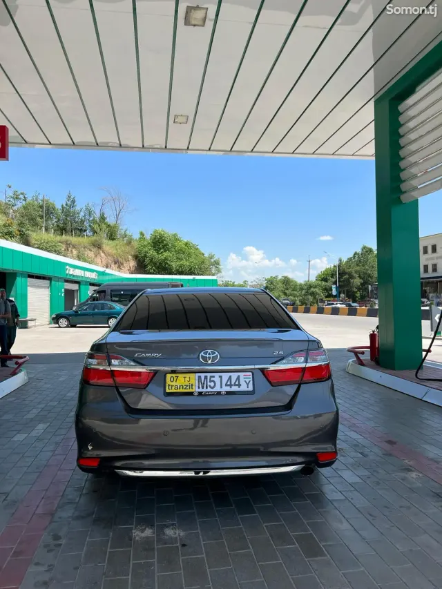 Toyota Camry 2016 · 2.5 AT