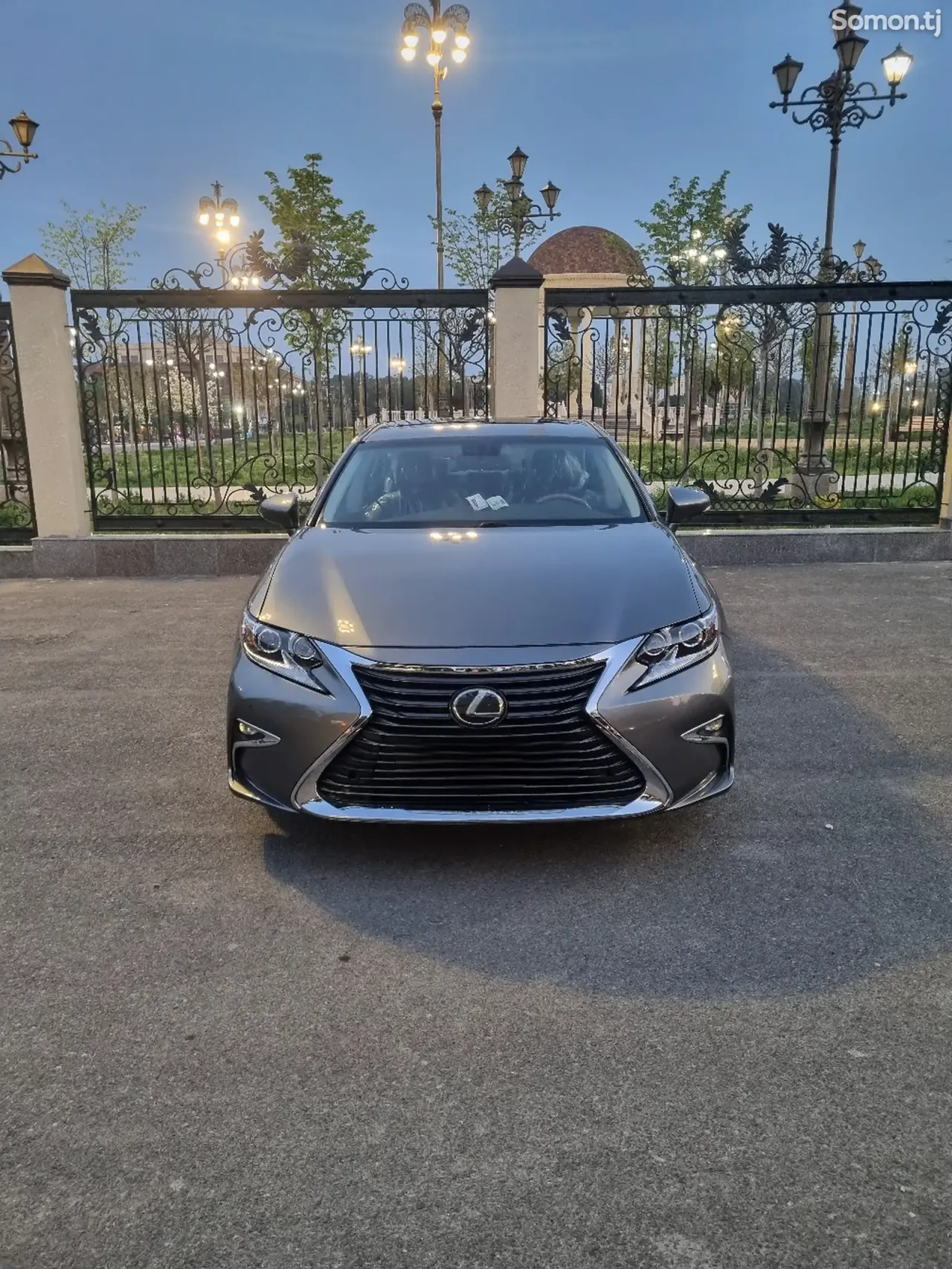 Lexus ES series 2014 · 2.5 AT