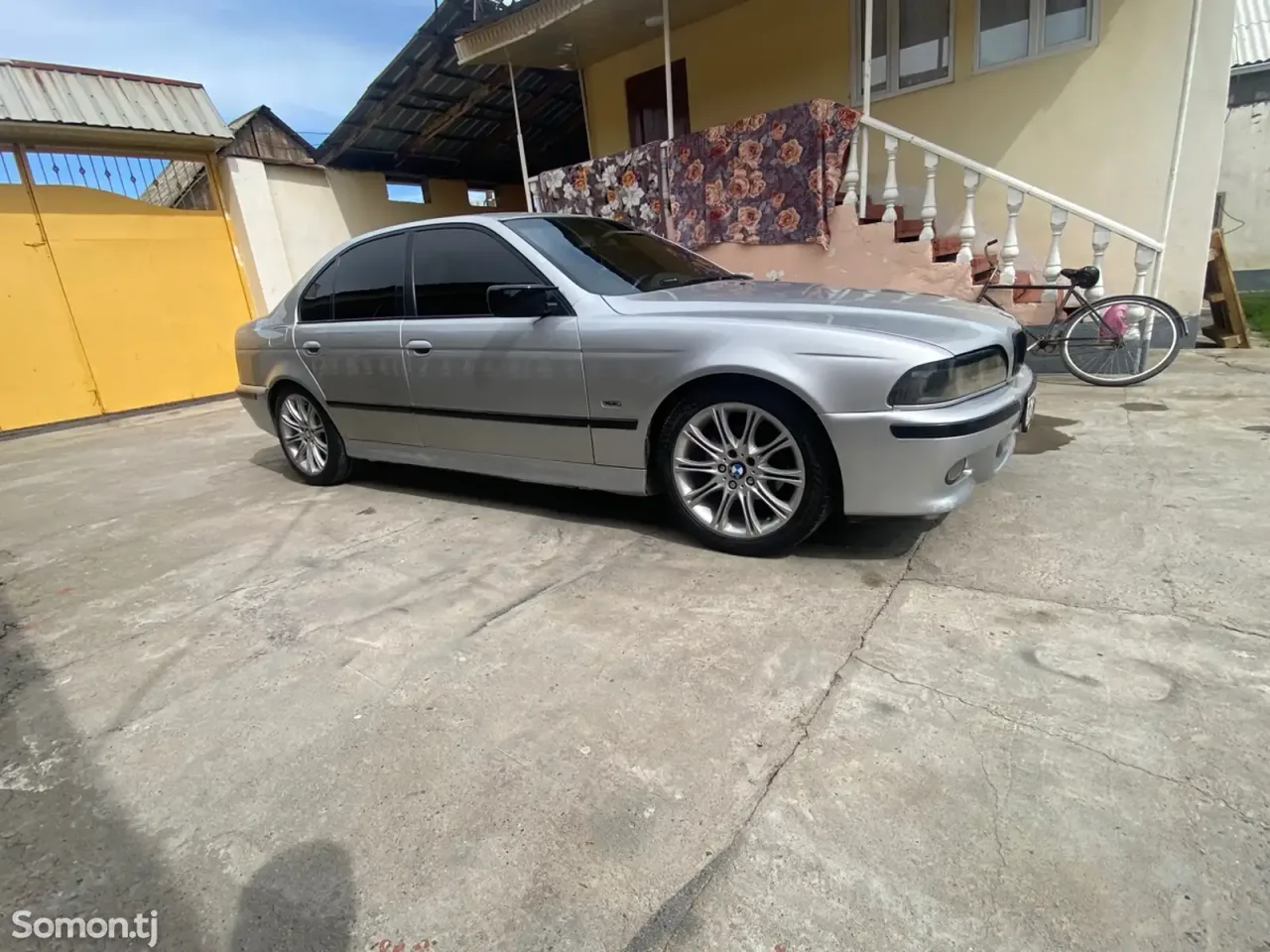 BMW 5 series 2000 · 2.8 MT