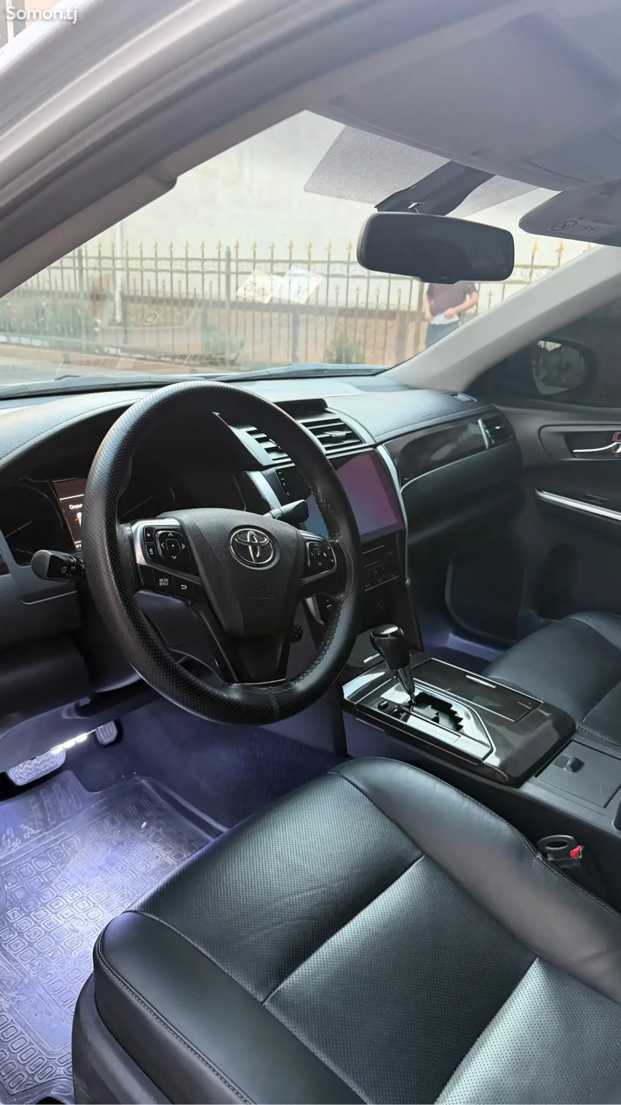Toyota Camry 2016 · 2.0 AT