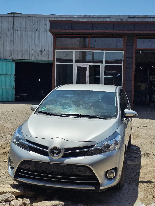 Toyota Verso 2016 · 1.8 AT