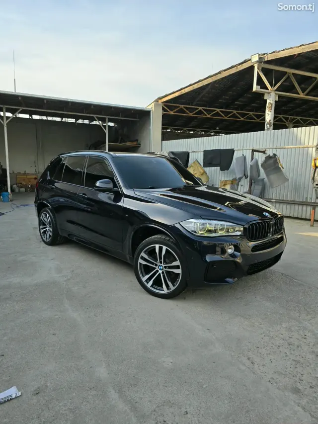 BMW X5 2015 · 3.0 AT